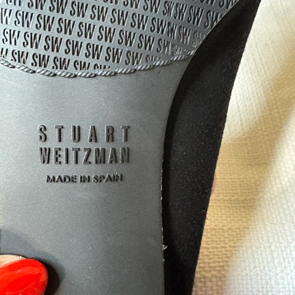 Stuart Weitzman Classic Black Suede Heels size8 - Picture 4 of 9